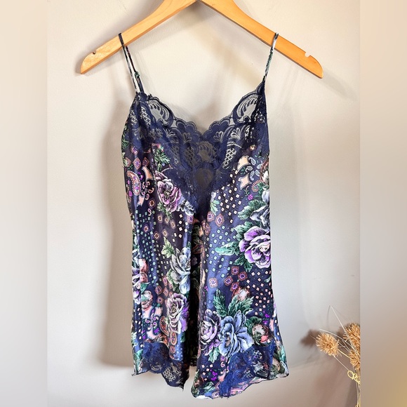 Victorias Secret VINTAGE White/Gold Label Slip night gown Size Small - Picture 7 of 10